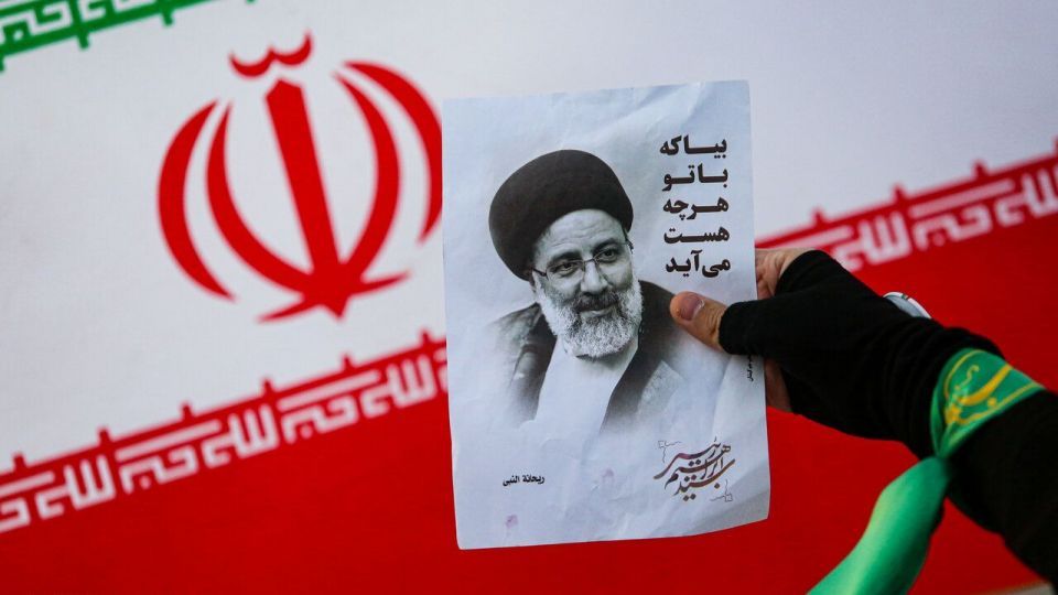 کاروان خودرویی هواداران رئیسی در قم