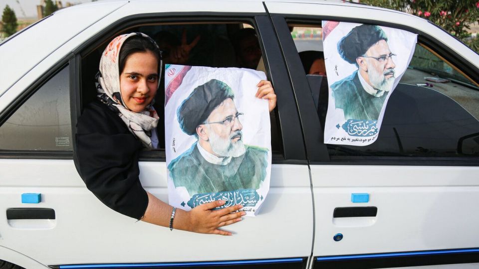 کاروان خودرویی هواداران رئیسی در قم