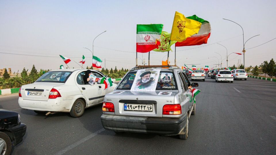 کاروان خودرویی هواداران رئیسی در قم