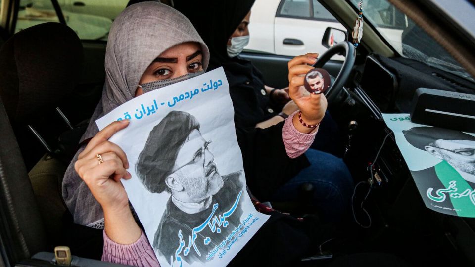 کاروان خودرویی هواداران رئیسی در قم