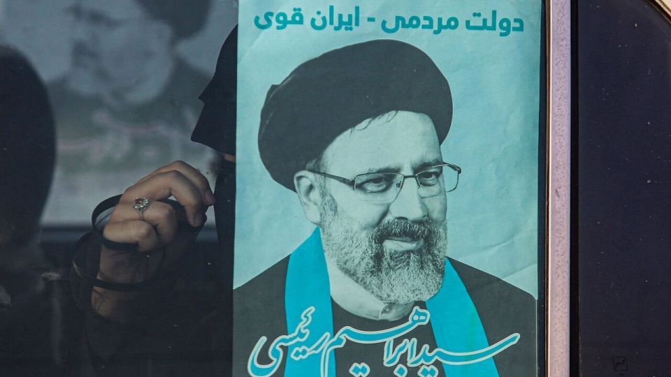 کاروان خودرویی هواداران رئیسی در قم