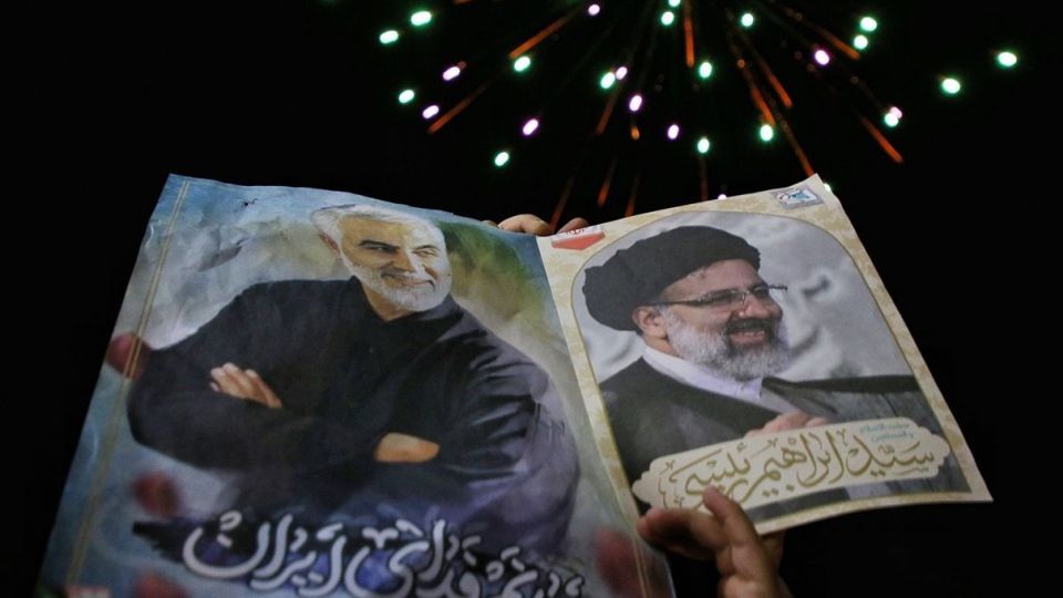 جشن پیروزی هواداران آیت‌الله رئیسی - میدان ولیعصر (عج)