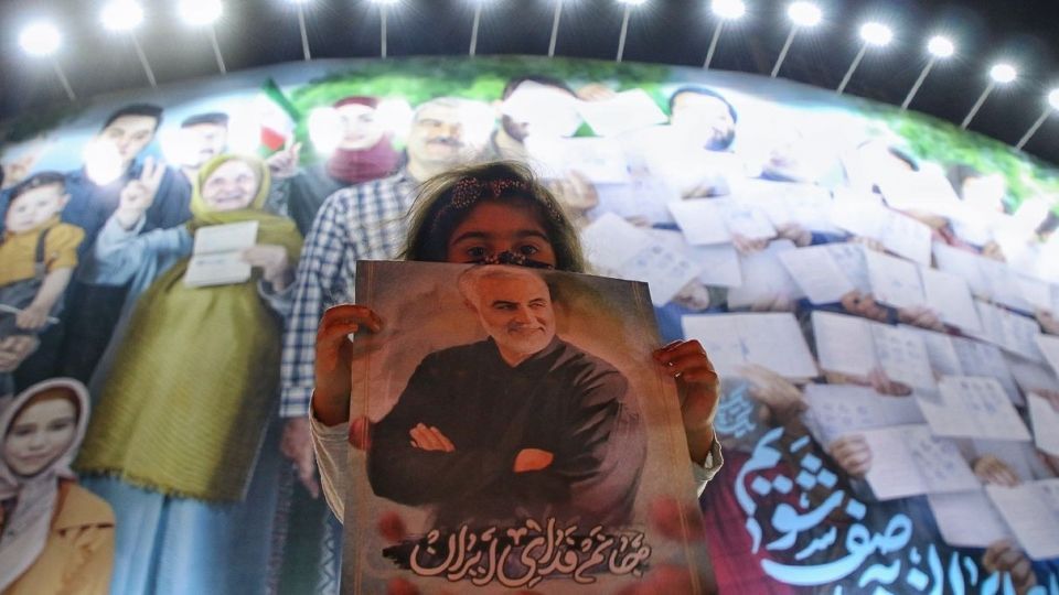 جشن پیروزی هواداران آیت‌الله رئیسی - میدان ولیعصر (عج)