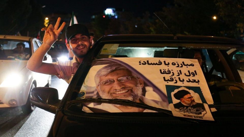 جشن پیروزی هواداران آیت‌الله رئیسی - میدان ولیعصر (عج)