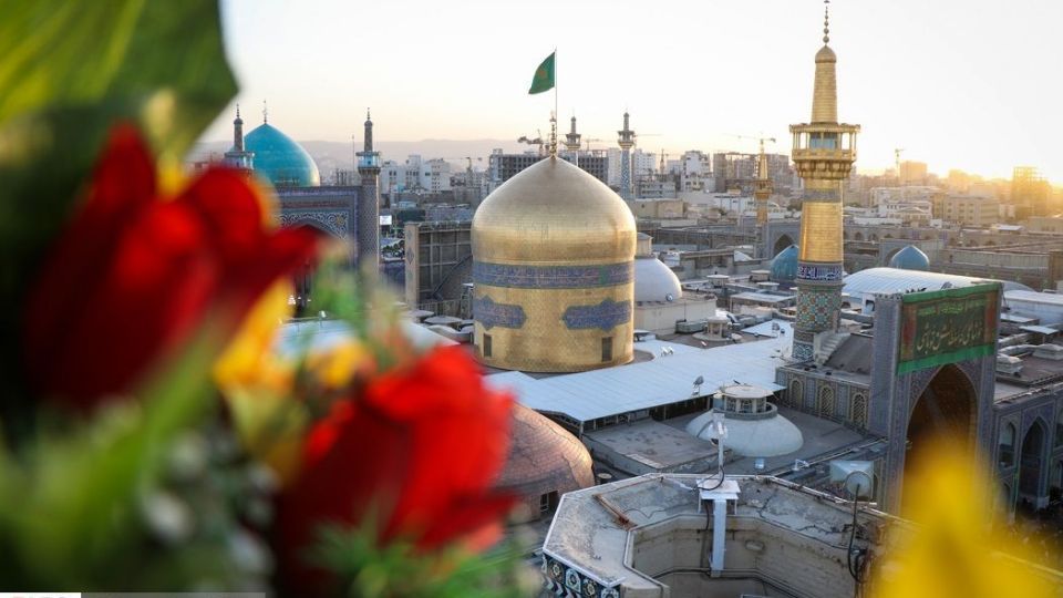 نقاره‌زنی در آستانه میلاد حضرت رضا(ع)