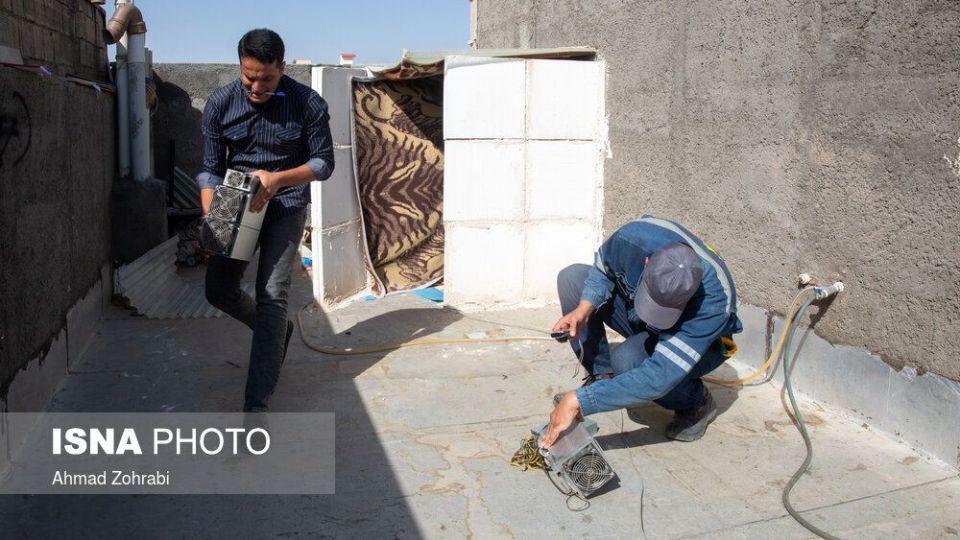 کشف و جمع آوری دستگاه استخراج رمزارز در منازل مسکونی - قم
