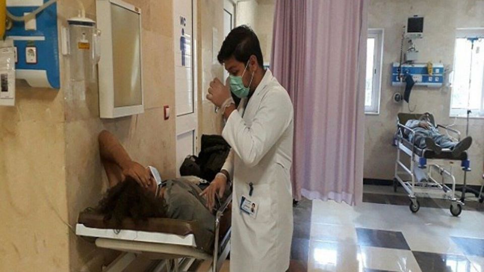 تصاویری از حادثه واژگونی اتوبوس حامل خبرنگاران