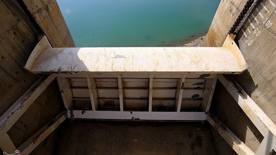 کاهش شدید آب سد اکباتان همدان