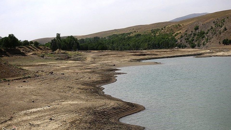 کاهش شدید آب سد اکباتان همدان
