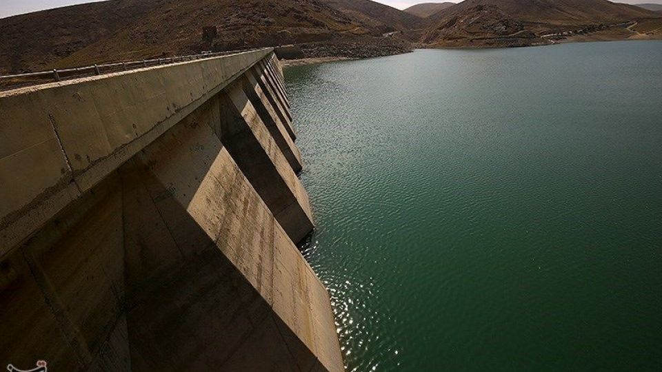 کاهش شدید آب سد اکباتان همدان