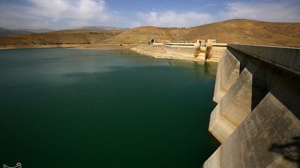 کاهش شدید آب سد اکباتان همدان