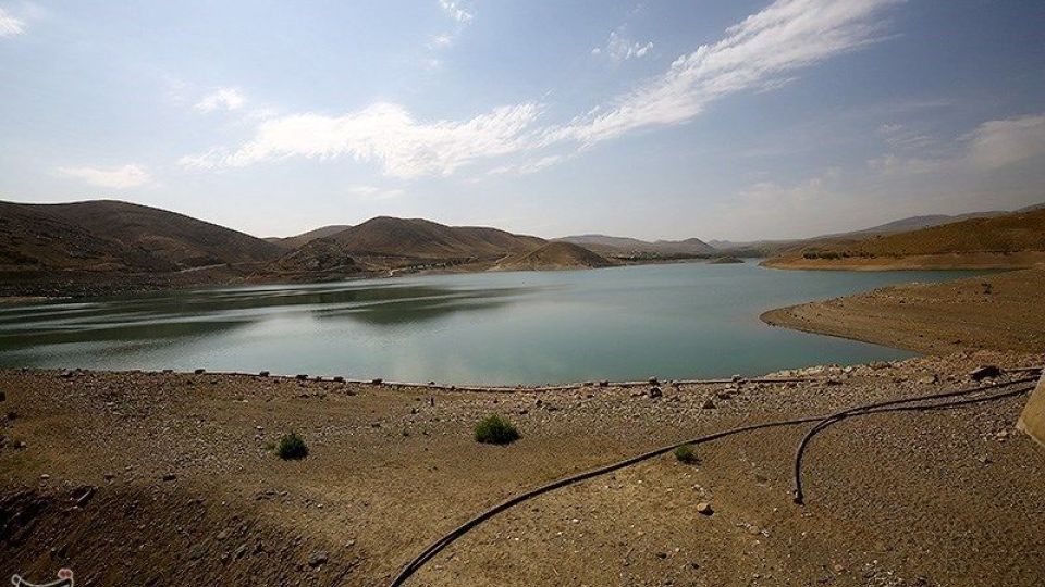 کاهش شدید آب سد اکباتان همدان