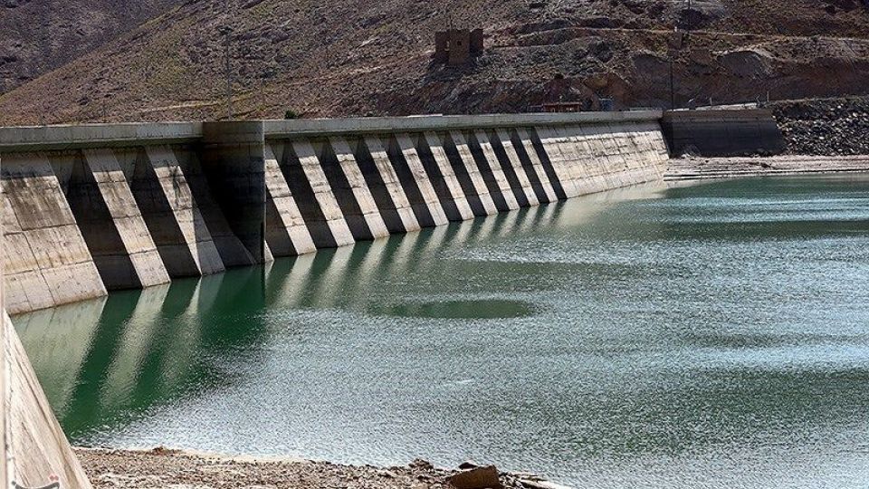 کاهش شدید آب سد اکباتان همدان
