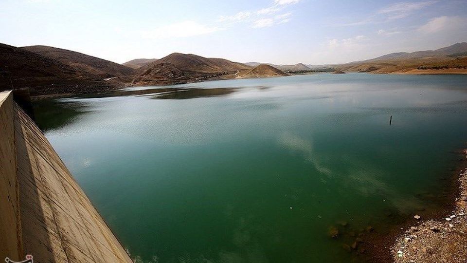 کاهش شدید آب سد اکباتان همدان