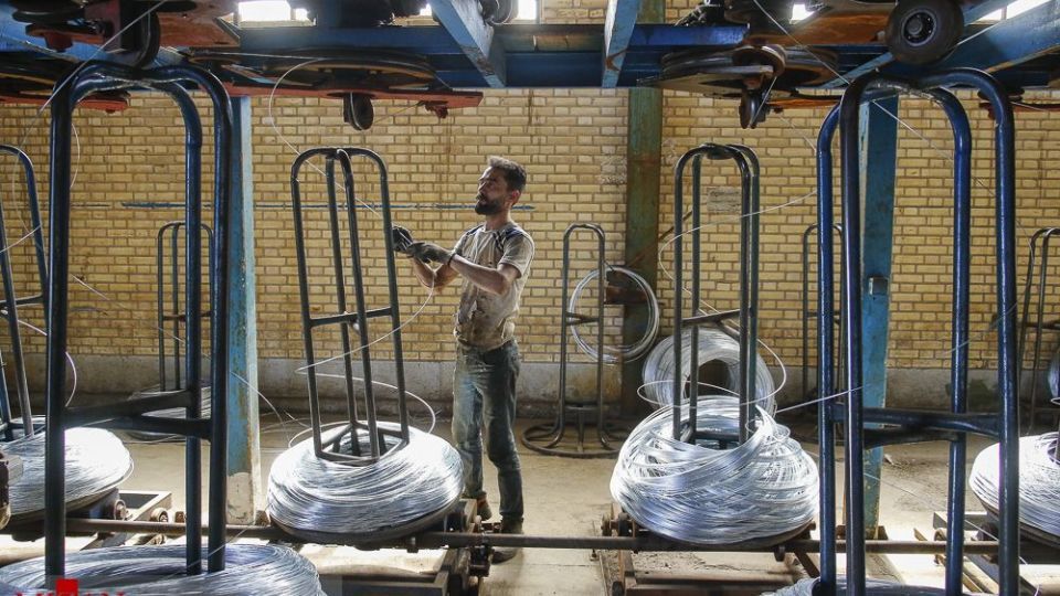 احیای واحد‌های تولیدی تعطیل و نیمه تعطیل با مساعدت دستگاه قضایی