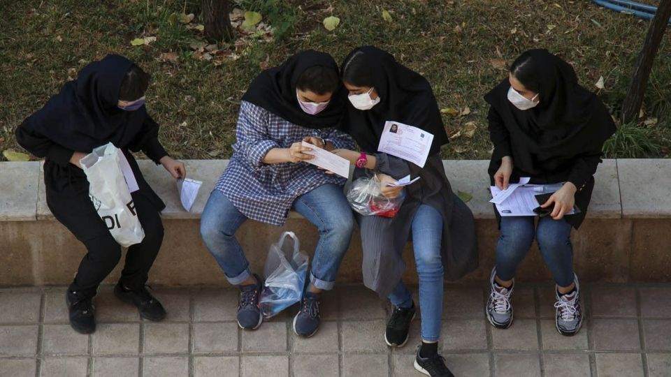 آزمون سراسری ۱۴۰۰ - گروه آزمایشی هنر