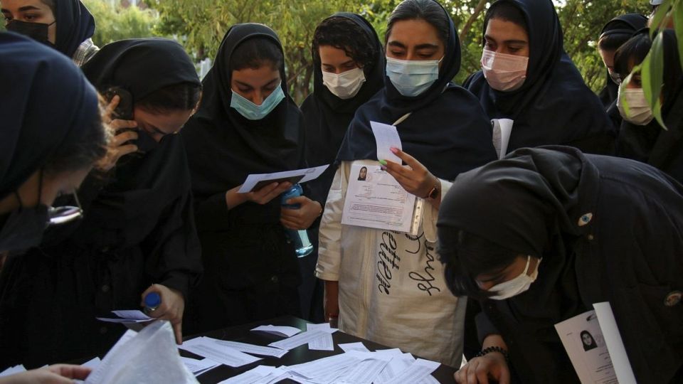 آزمون سراسری ۱۴۰۰ - گروه آزمایشی هنر