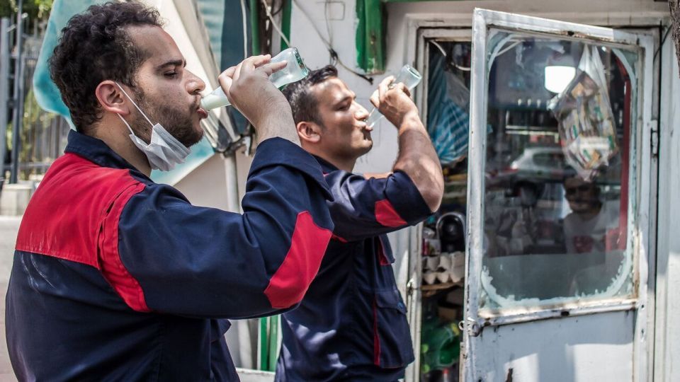 زیر تیغ گرمای تابستان