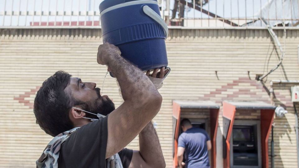 زیر تیغ گرمای تابستان