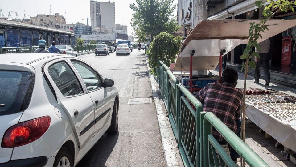 زیر تیغ گرمای تابستان