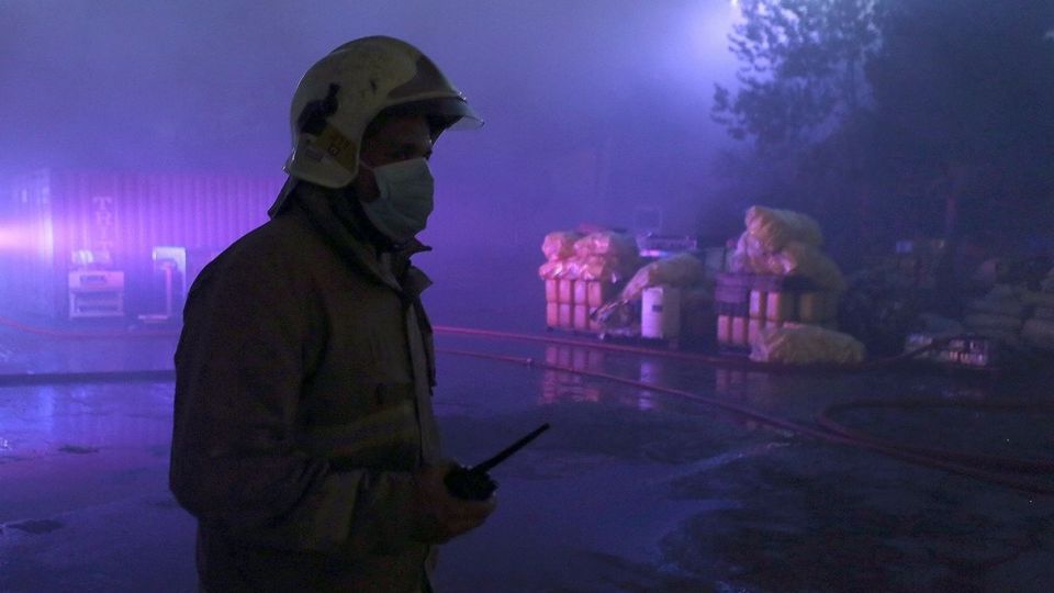 آتش سوزی در انبار سازمان اموال تملیکی