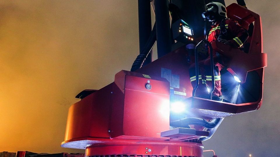 آتش سوزی در انبار سازمان اموال تملیکی