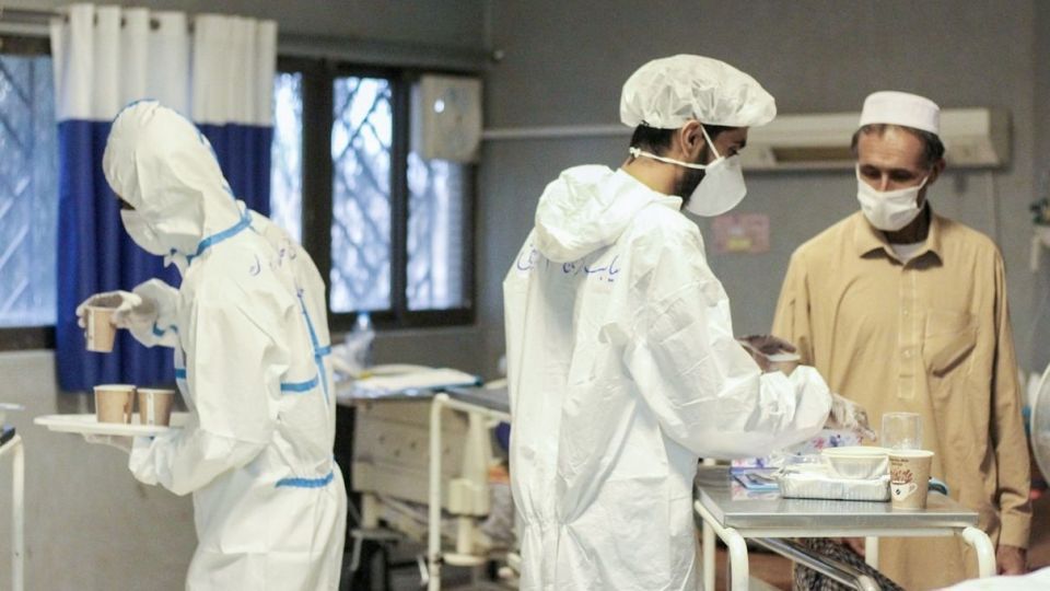 جهادگران در خدمت بیماران کرونایی - زاهدان