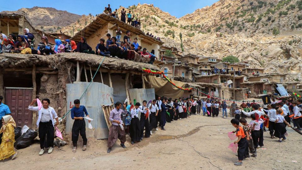 مراسم عروسی در روستای سرآقاسید