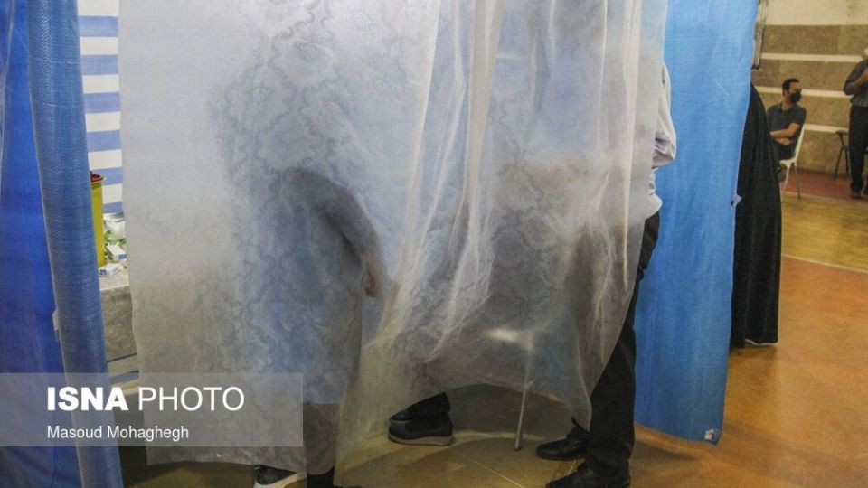 آغاز واکسیناسیون عمومی کوو برکت - اراک و سمنان