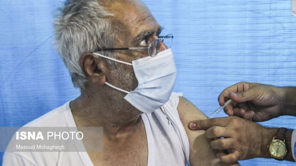 آغاز واکسیناسیون عمومی کوو برکت - اراک و سمنان