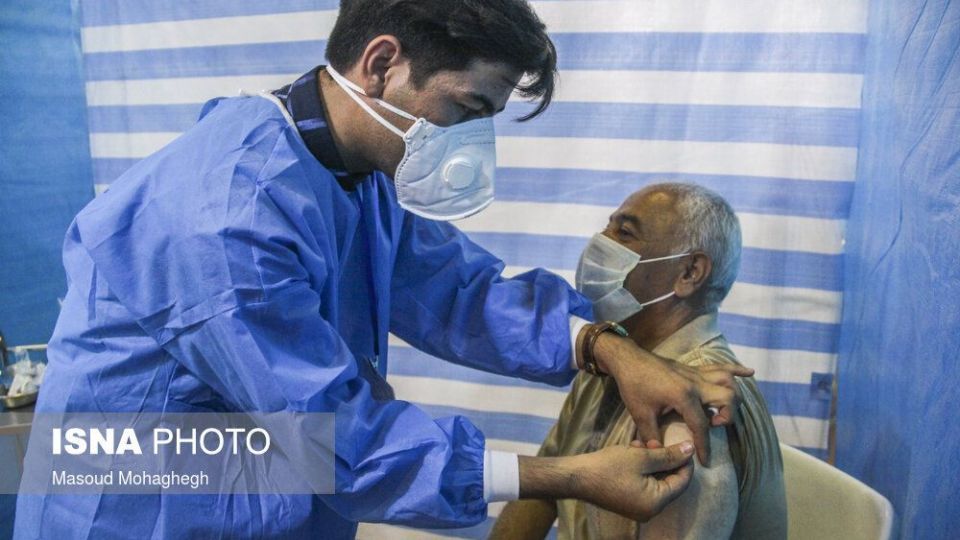 آغاز واکسیناسیون عمومی کوو برکت - اراک و سمنان