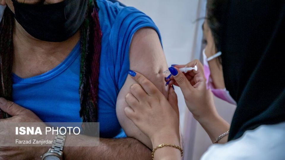 آغاز واکسیناسیون عمومی کوو برکت - اراک و سمنان