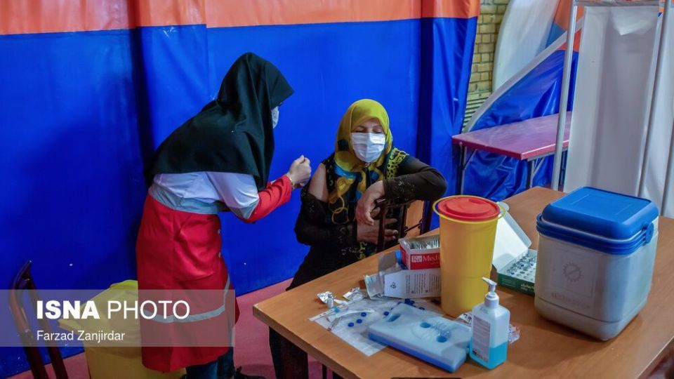 آغاز واکسیناسیون عمومی کوو برکت - اراک و سمنان