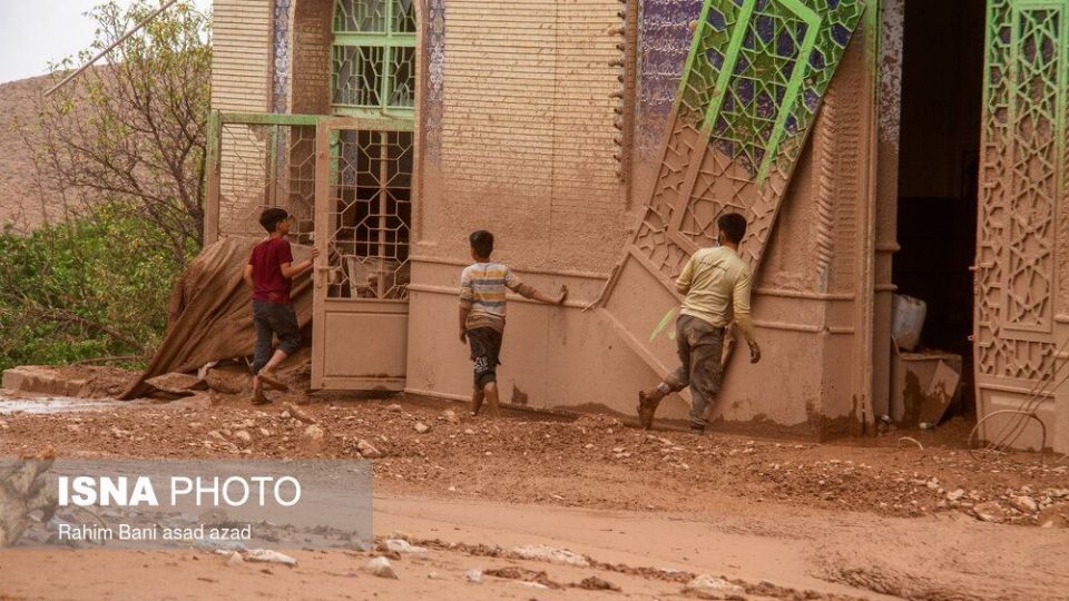 خسارات سیل در روستای داهوییه زرند کرمان