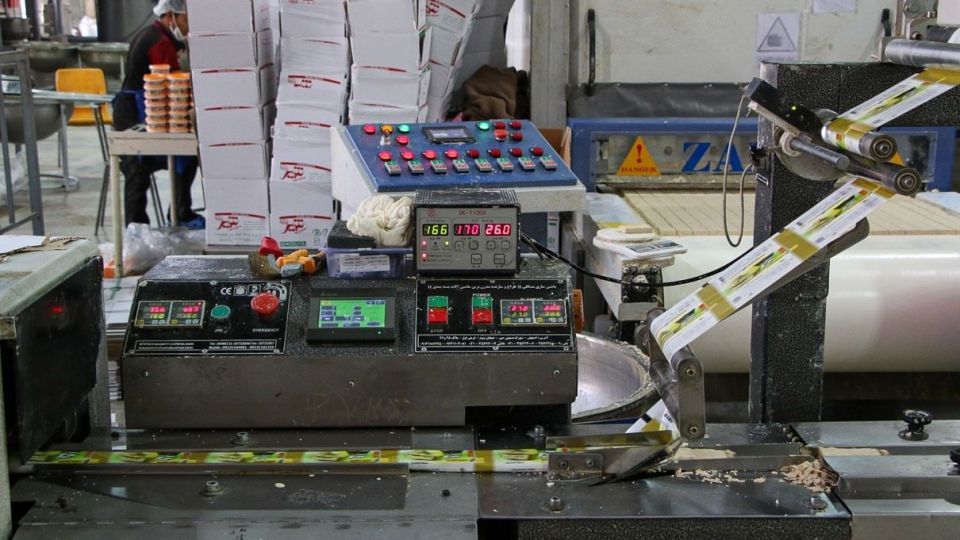 اردکان قطب تولید محصولات کنجدی کشور