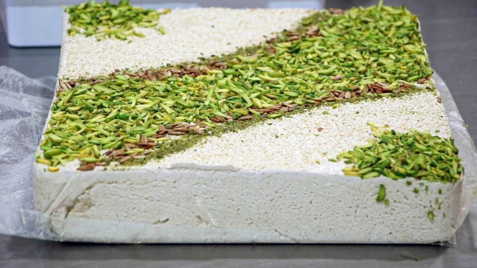 اردکان قطب تولید محصولات کنجدی کشور