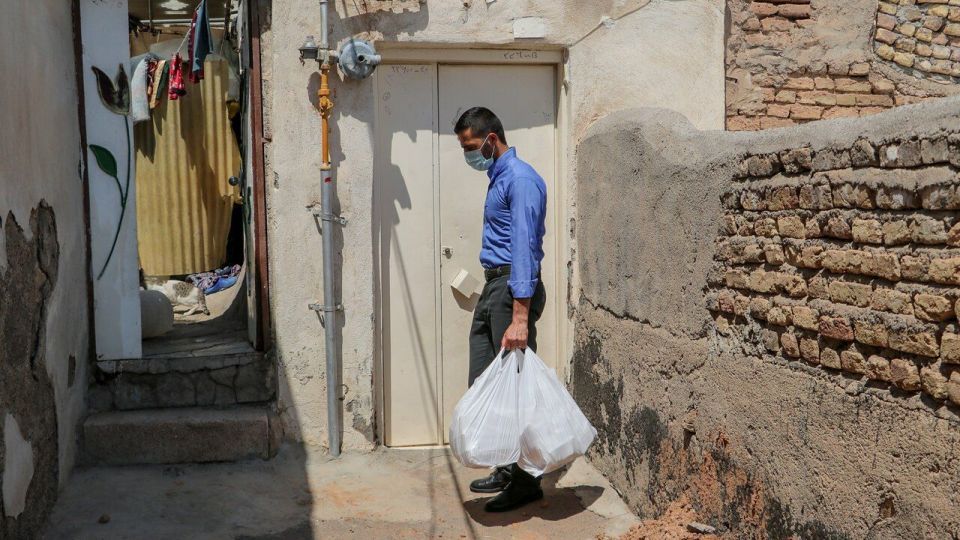 تهیه و توزیع گوشت نذری بین نیازمندان در عید قربان