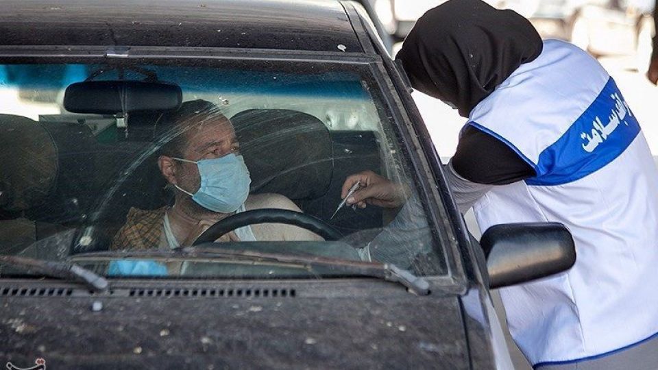 تزریق خودرویی واکسن کرونا در کرمانشاه