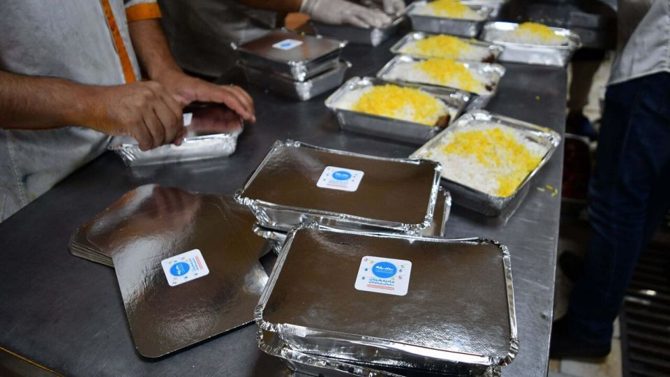 اطعام روز عید غدیر در مناطق حاشیه تهران