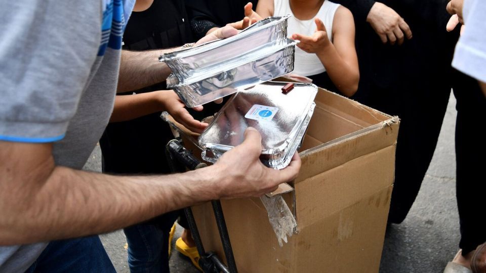 اطعام روز عید غدیر در مناطق حاشیه تهران