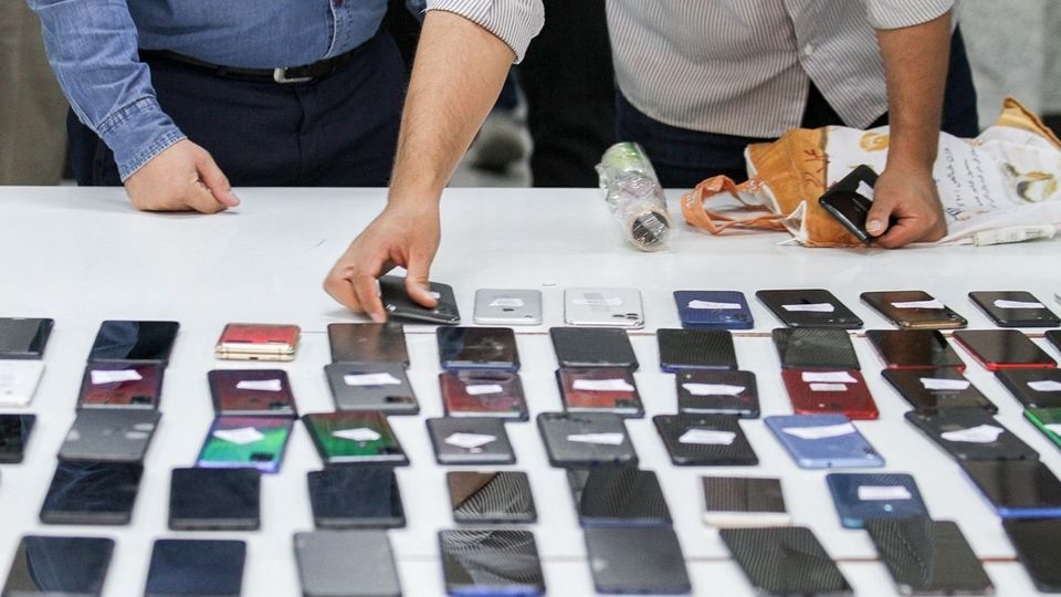 دستگیری سارقان تلفن همراه