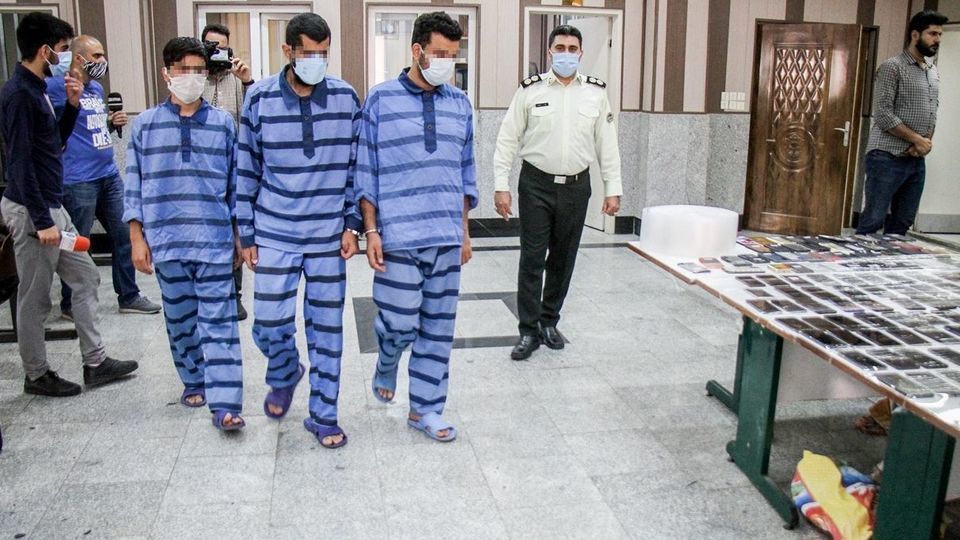 دستگیری سارقان تلفن همراه