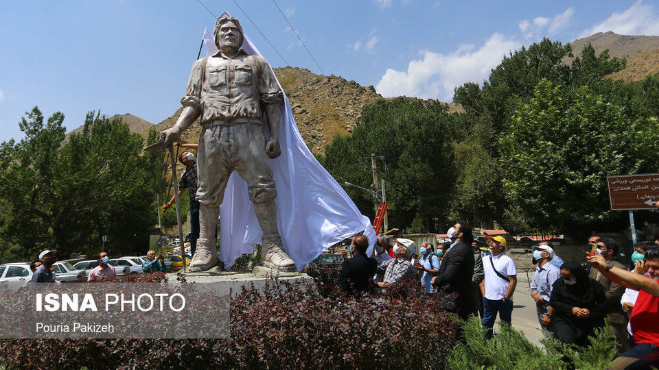 رونمایی یادمان "محمود اجل" پدر کوهنوردی کلاسیک ایران