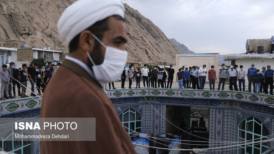 برپایی خیمه های ۶۰۰ ساله محرم در زرقان