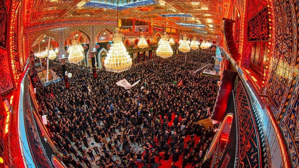 حضور مردم و دسته های عزاداری - کربلا معلی