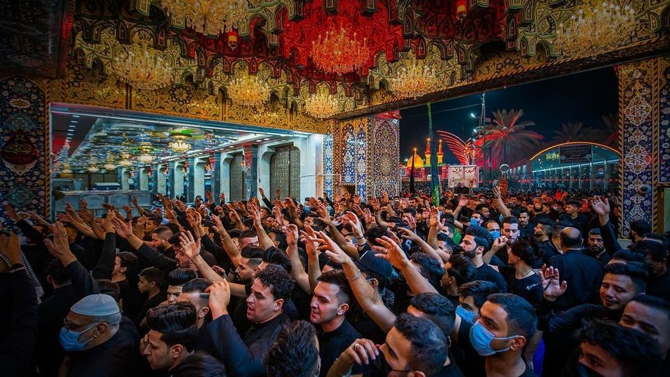 حضور مردم و دسته های عزاداری - کربلا معلی