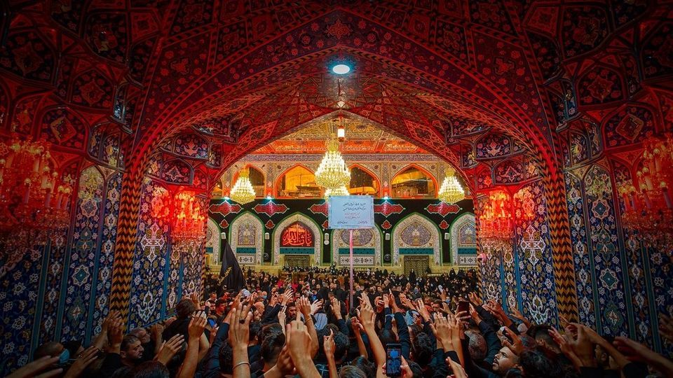 حضور مردم و دسته های عزاداری - کربلا معلی