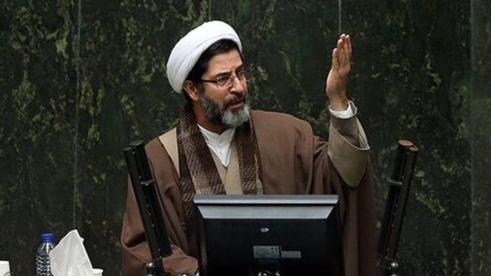 حسینزاده بحرینی: آقای رئیسی! مراقب باشید بانکها زمینتان نزنند حسینزاده بحرینی: آقای رئیسی! مراقب باشید بانکها زمینتان نزنند