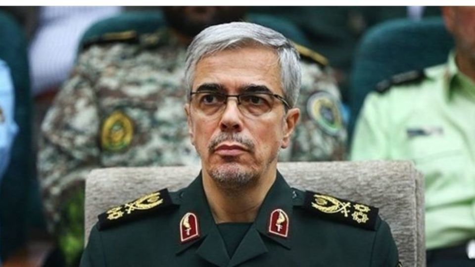 سرلشکر باقری: افزایش توان تهاجم به کانونهای تهدید سیاست راهبردی نیروهای مسلح است سرلشکر باقری: افزایش توان تهاجم به کانونهای تهدید سیاست راهبردی نیروهای مسلح است