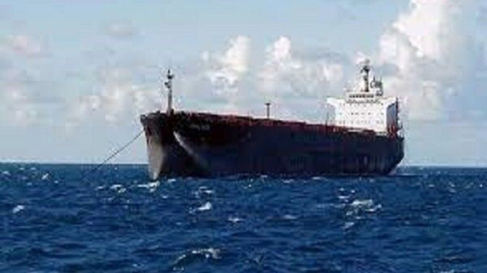 کشتی ایرانی در راه لبنان/ اسرائیل در بد مخمصه ای گرفتار شده است